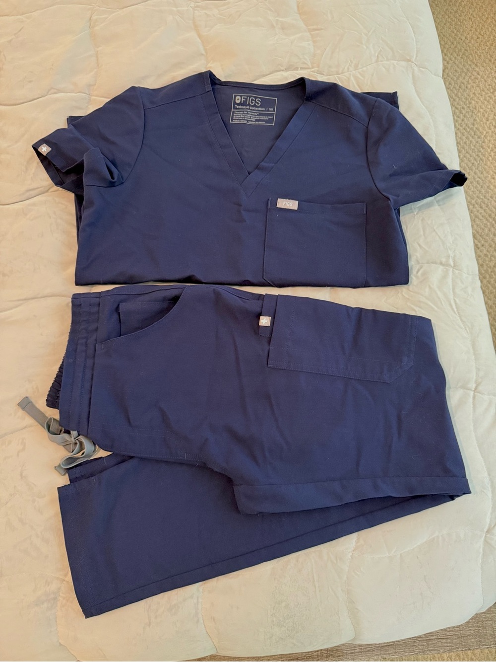 FIGS Women Navy Blue Catarina Scrub Top & Yola Pants Set XS Regular